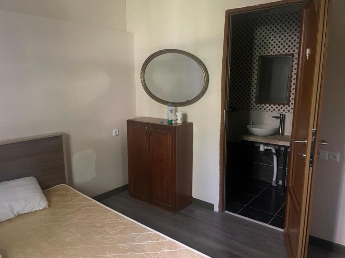 X Hotel Jerevan Eksteriør bilde